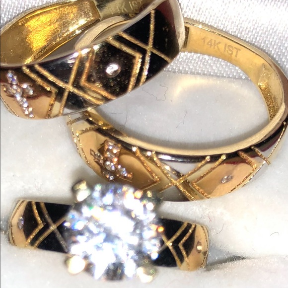 Engagement ring with his&hers wedding band - Picture 7 of 7